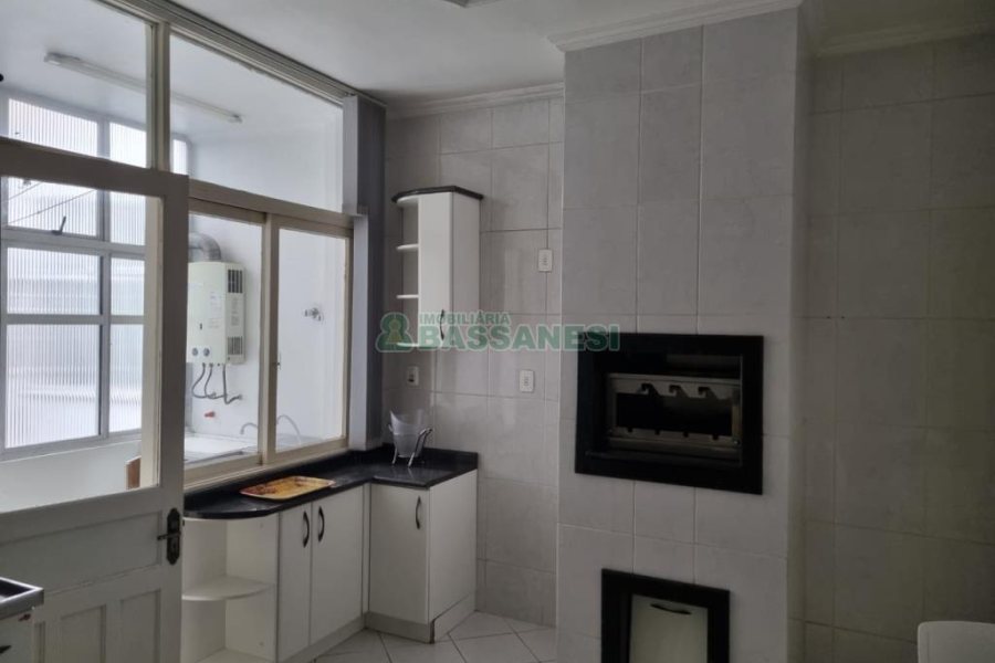 Apartamento com 117m², 3 dormitórios, no bairro São Pelegrino em Caxias do Sul para Comprar