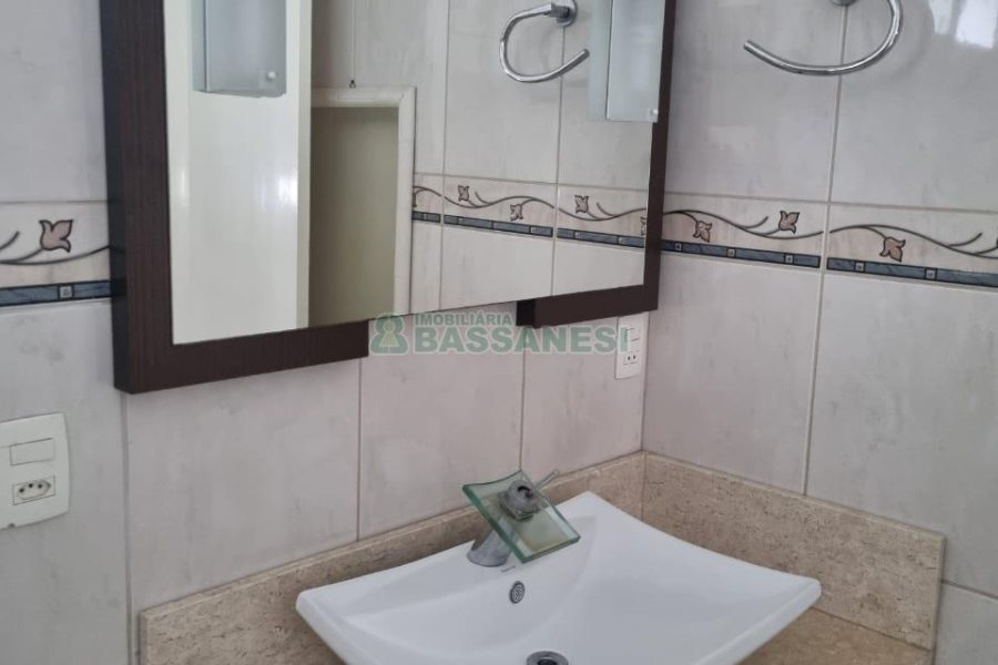 Apartamento com 117m², 3 dormitórios, no bairro São Pelegrino em Caxias do Sul para Comprar