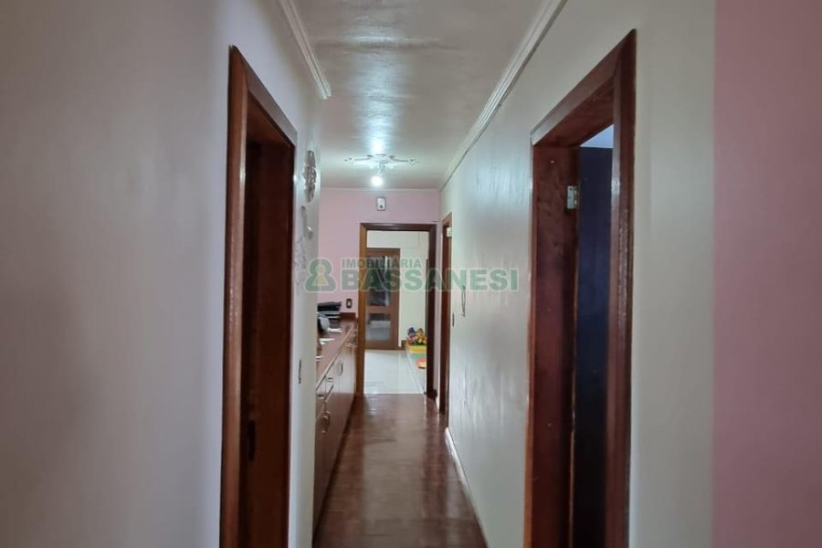 Apartamento com 150m², 3 dormitórios, 3 vagas, no bairro Cruzeiro em Caxias do Sul para Comprar