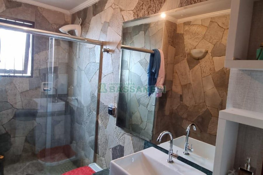 Apartamento com 150m², 3 dormitórios, 3 vagas, no bairro Cruzeiro em Caxias do Sul para Comprar