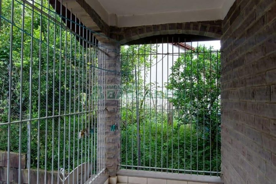 Casa com 382m², 3 vagas, no bairro Santa Catarina em Caxias do Sul para Comprar