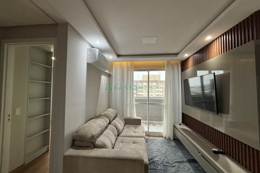 Apto Mobiliado com 55m², 2 dormitórios, 1 vaga, no bairro De Lazzer em Caxias do Sul para Alugar
