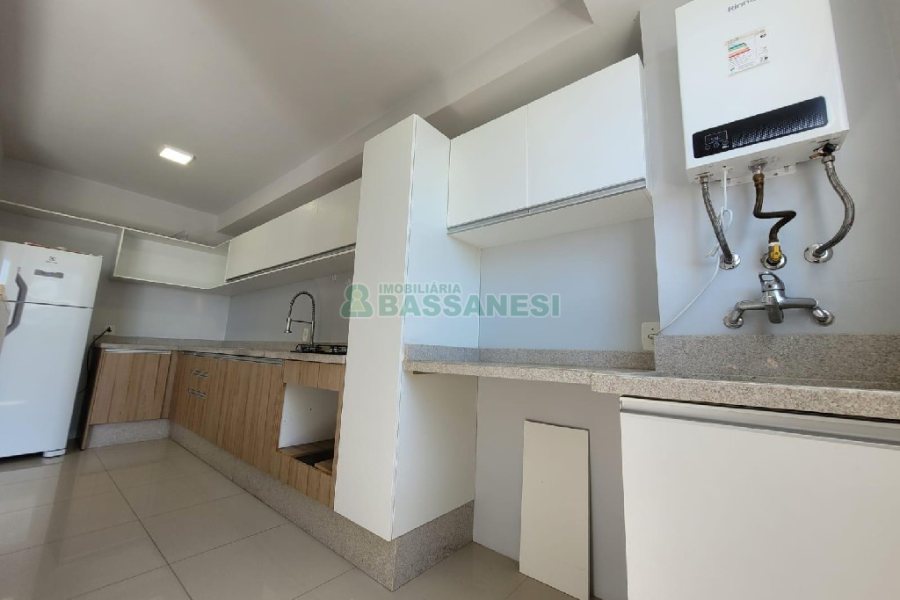 Apartamento com 80m², 2 dormitórios, 1 vaga, no bairro De Lazzer em Caxias do Sul para Comprar