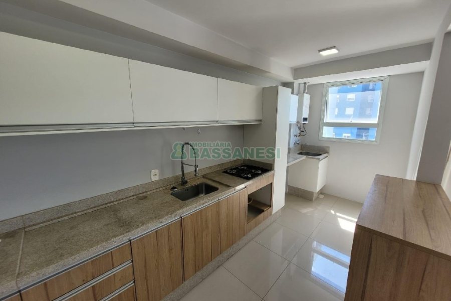 Apartamento com 80m², 2 dormitórios, 1 vaga, no bairro De Lazzer em Caxias do Sul para Comprar