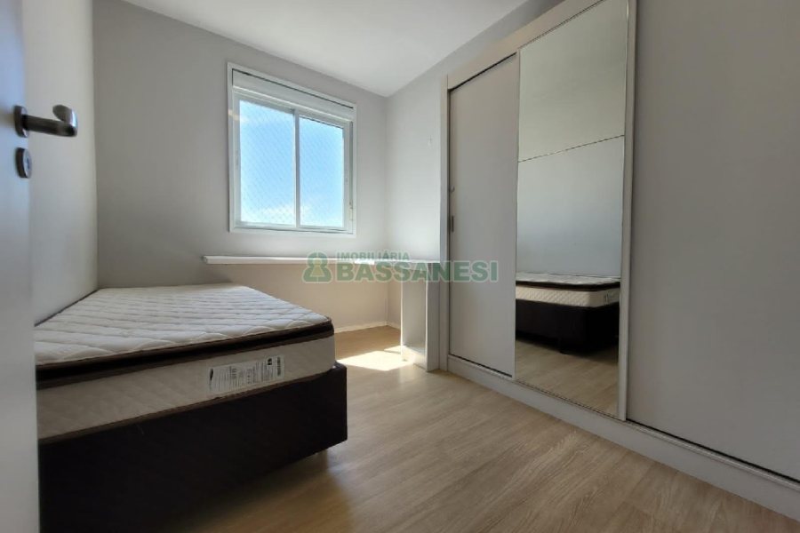 Apartamento com 80m², 2 dormitórios, 1 vaga, no bairro De Lazzer em Caxias do Sul para Comprar