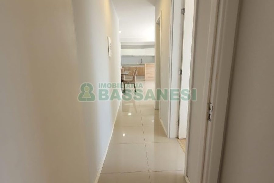 Apartamento com 80m², 2 dormitórios, 1 vaga, no bairro De Lazzer em Caxias do Sul para Comprar