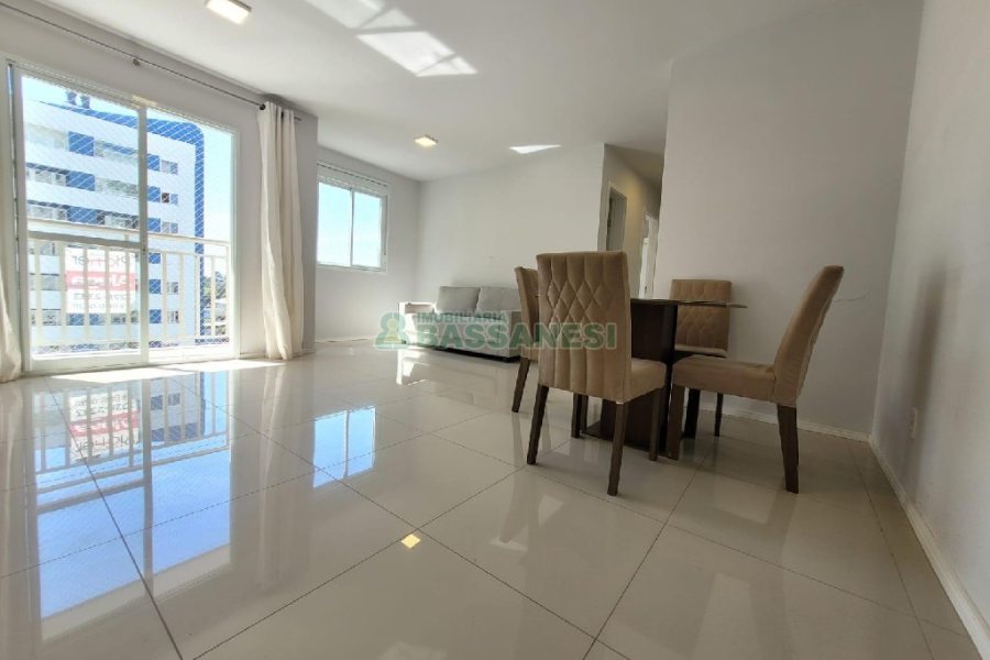 Apartamento com 80m², 2 dormitórios, 1 vaga, no bairro De Lazzer em Caxias do Sul para Comprar