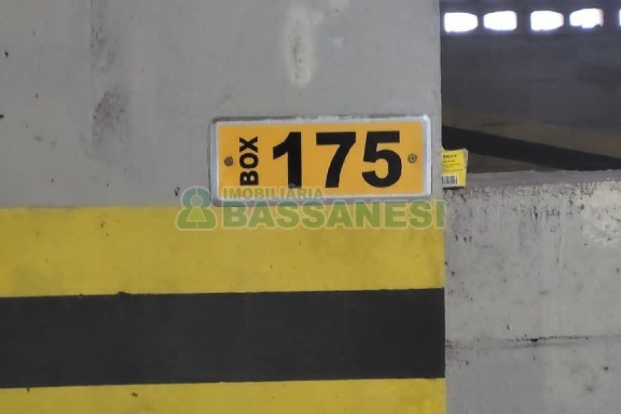 Apartamento com 80m², 2 dormitórios, 1 vaga, no bairro De Lazzer em Caxias do Sul para Comprar