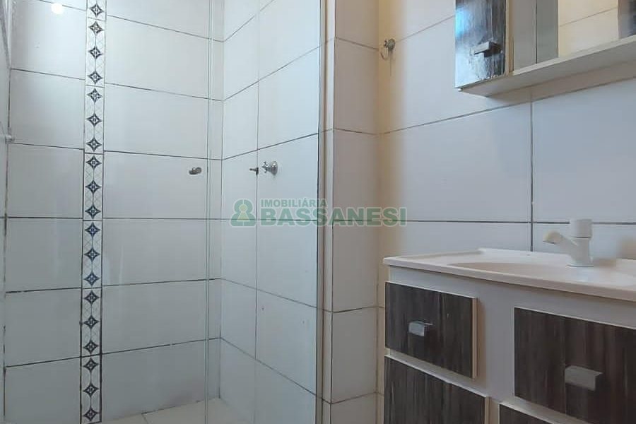Apartamento com 53m², 2 dormitórios, 4 vagas, no bairro Desvio Rizzo em Caxias do Sul para Comprar