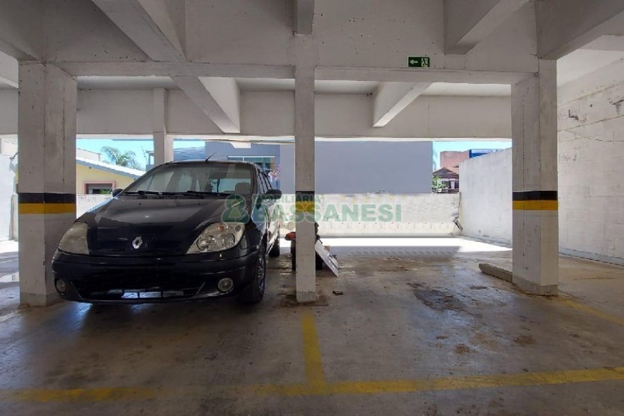 Apartamento com 53m², 2 dormitórios, 4 vagas, no bairro Desvio Rizzo em Caxias do Sul para Comprar