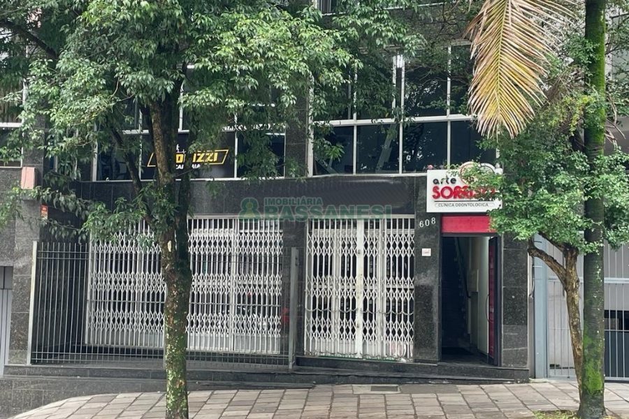 Loja com 191m², no bairro Pio X em Caxias do Sul para Alugar ou Comprar