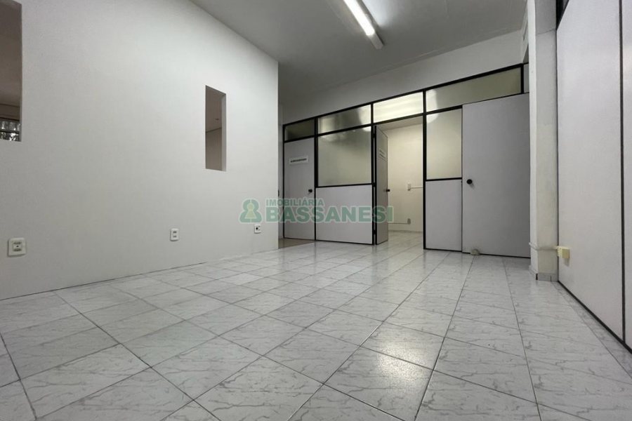 Loja com 191m², no bairro Pio X em Caxias do Sul para Alugar ou Comprar