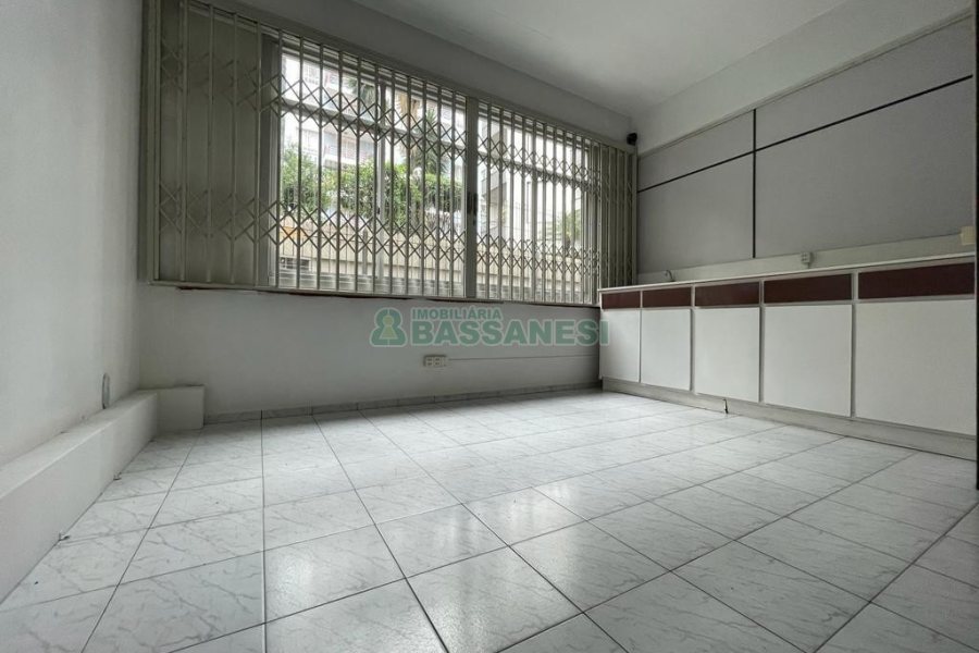 Loja com 191m², no bairro Pio X em Caxias do Sul para Alugar ou Comprar