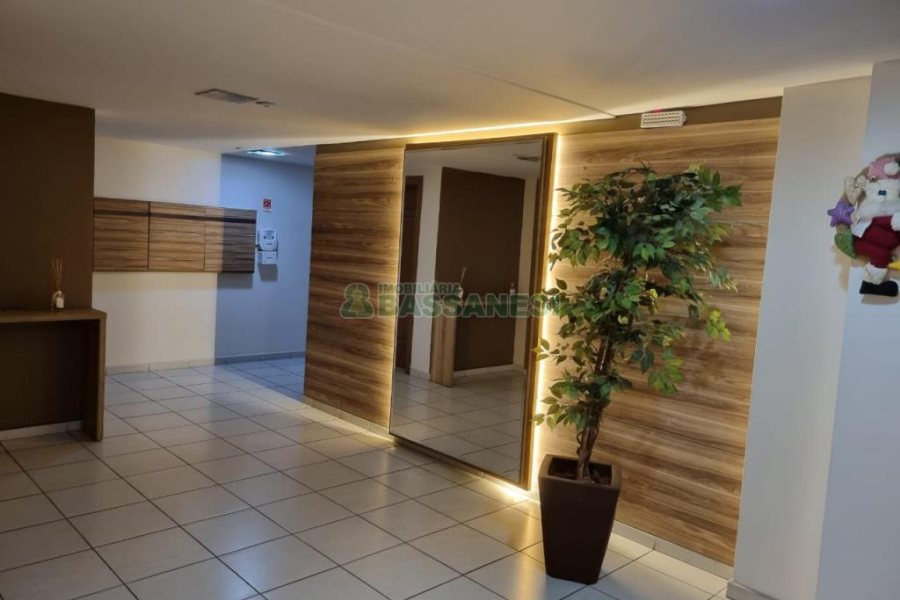 Apartamento com 72m², 2 dormitórios, 1 vaga, no bairro Sagrada Família em Caxias do Sul para Comprar