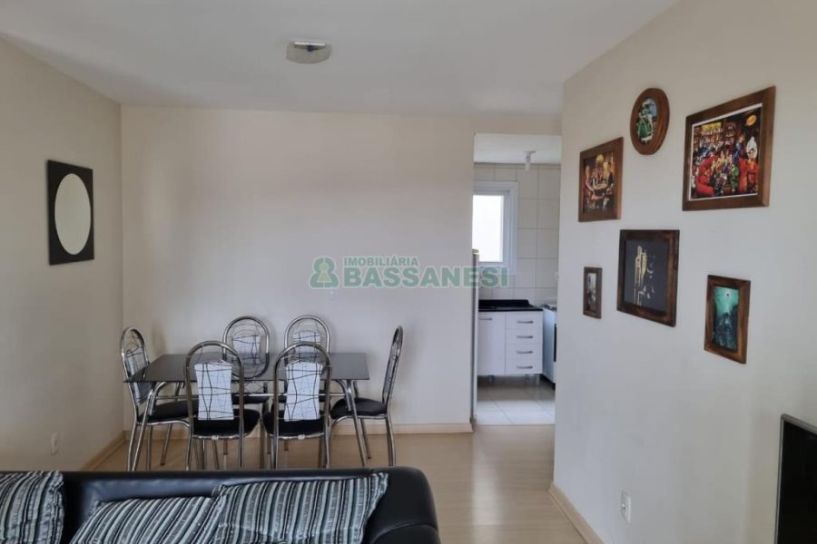 Apartamento com 72m², 2 dormitórios, 1 vaga, no bairro Sagrada Família em Caxias do Sul para Comprar