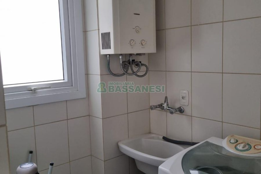 Apartamento com 72m², 2 dormitórios, 1 vaga, no bairro Sagrada Família em Caxias do Sul para Comprar