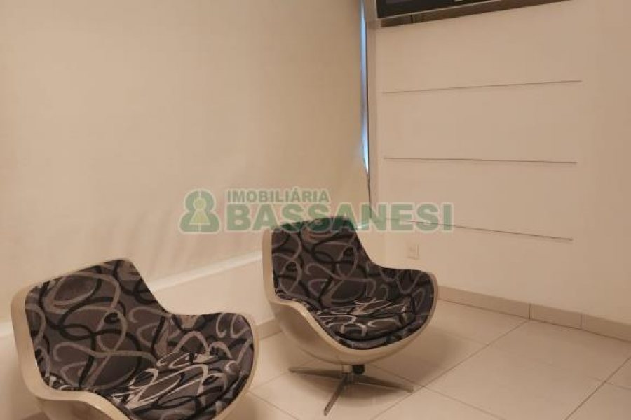 Apartamento com 241m², 2 dormitórios, 2 vagas, no bairro Madureira em Caxias do Sul para Comprar