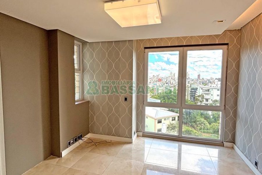 Apartamento com 344m², 4 dormitórios, 3 vagas, no bairro Madureira em Caxias do Sul para Comprar