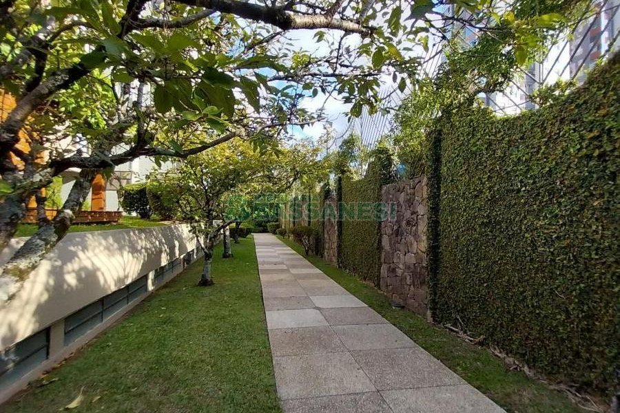 Apartamento com 344m², 4 dormitórios, 3 vagas, no bairro Madureira em Caxias do Sul para Comprar