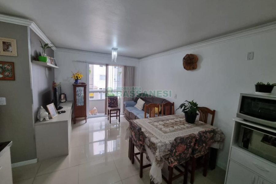 Apartamento com 49m², 2 dormitórios, no bairro Charqueadas em Caxias do Sul para Comprar