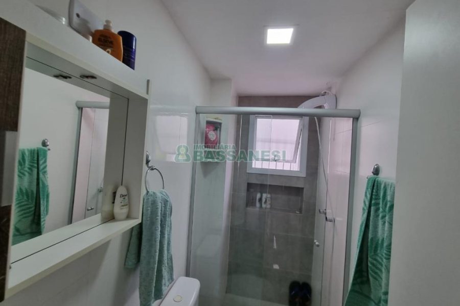 Apartamento com 49m², 2 dormitórios, no bairro Charqueadas em Caxias do Sul para Comprar