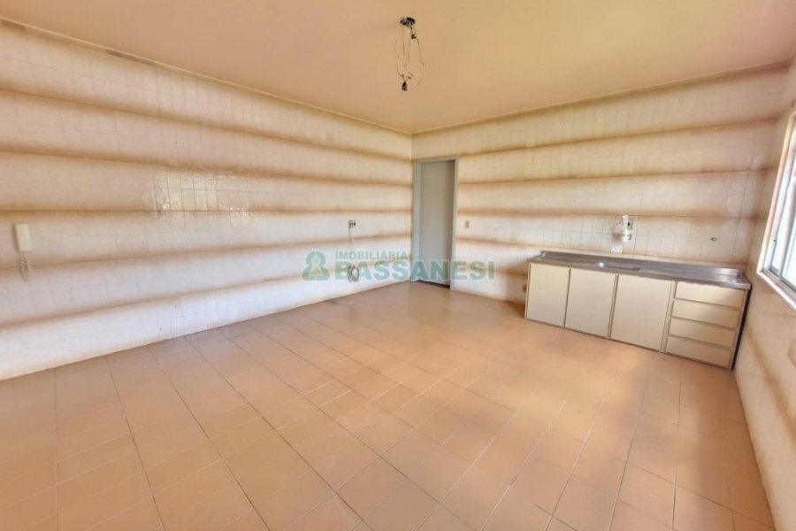 Apartamento com 52m², 2 dormitórios, no bairro São Leopoldo em Caxias do Sul para Alugar