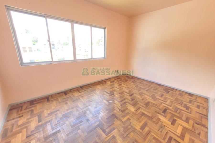 Apartamento com 52m², 2 dormitórios, no bairro São Leopoldo em Caxias do Sul para Alugar