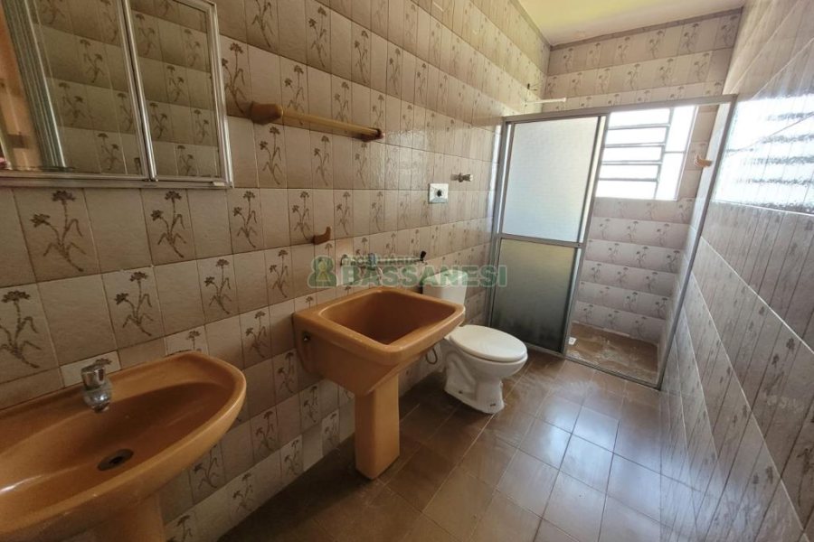 Apartamento com 52m², 2 dormitórios, no bairro São Leopoldo em Caxias do Sul para Alugar