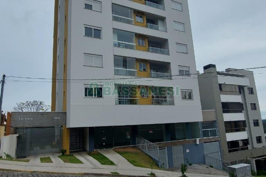 Apartamento com 55m², 2 dormitórios, 1 vaga, no bairro Nossa Senhora da Saúde em Caxias do Sul para Comprar