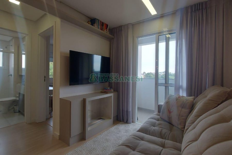 Apartamento com 55m², 2 dormitórios, 1 vaga, no bairro Nossa Senhora da Saúde em Caxias do Sul para Comprar