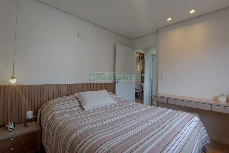 Apartamento com 55m², 2 dormitórios, 1 vaga, no bairro Nossa Senhora da Saúde em Caxias do Sul para Comprar