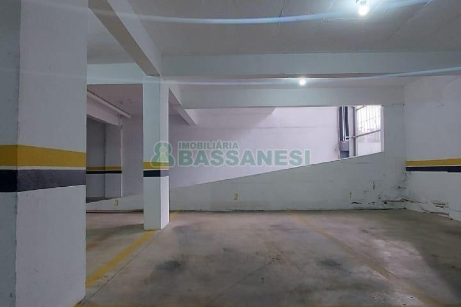 Apartamento com 55m², 2 dormitórios, 1 vaga, no bairro Nossa Senhora da Saúde em Caxias do Sul para Comprar