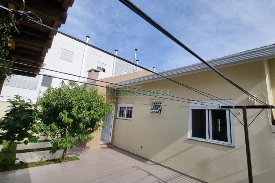 Casa com 139m², 3 dormitórios, 2 vagas, no bairro São Luiz em Caxias do Sul para Comprar