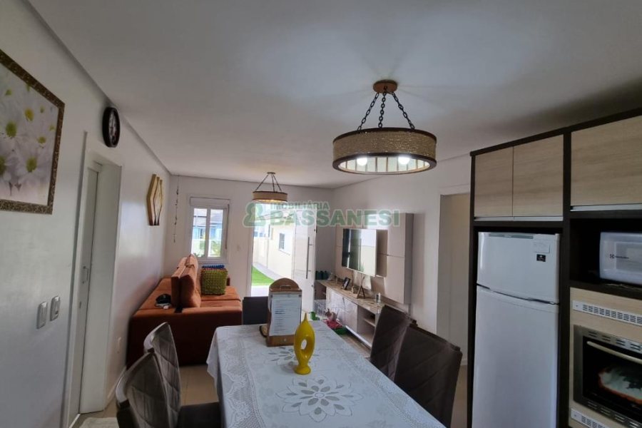 Casa com 139m², 3 dormitórios, 2 vagas, no bairro São Luiz em Caxias do Sul para Comprar