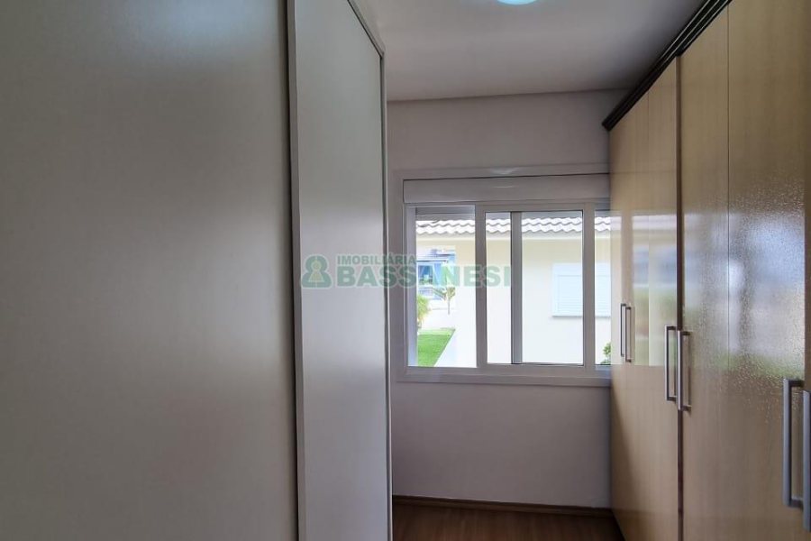 Casa com 139m², 3 dormitórios, 2 vagas, no bairro São Luiz em Caxias do Sul para Comprar