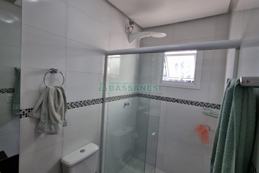 Casa com 139m², 3 dormitórios, 2 vagas, no bairro São Luiz em Caxias do Sul para Comprar