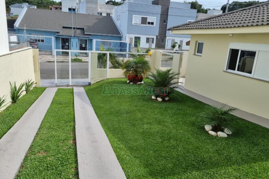 Casa com 139m², 3 dormitórios, 2 vagas, no bairro São Luiz em Caxias do Sul para Comprar