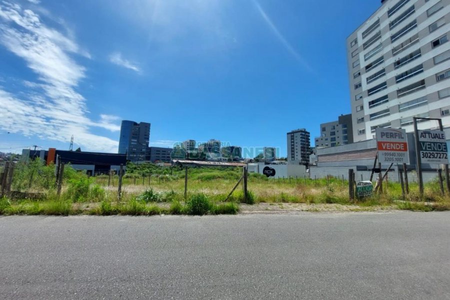 Terreno com 835m², no bairro Villagio Iguatemi em Caxias do Sul para Comprar