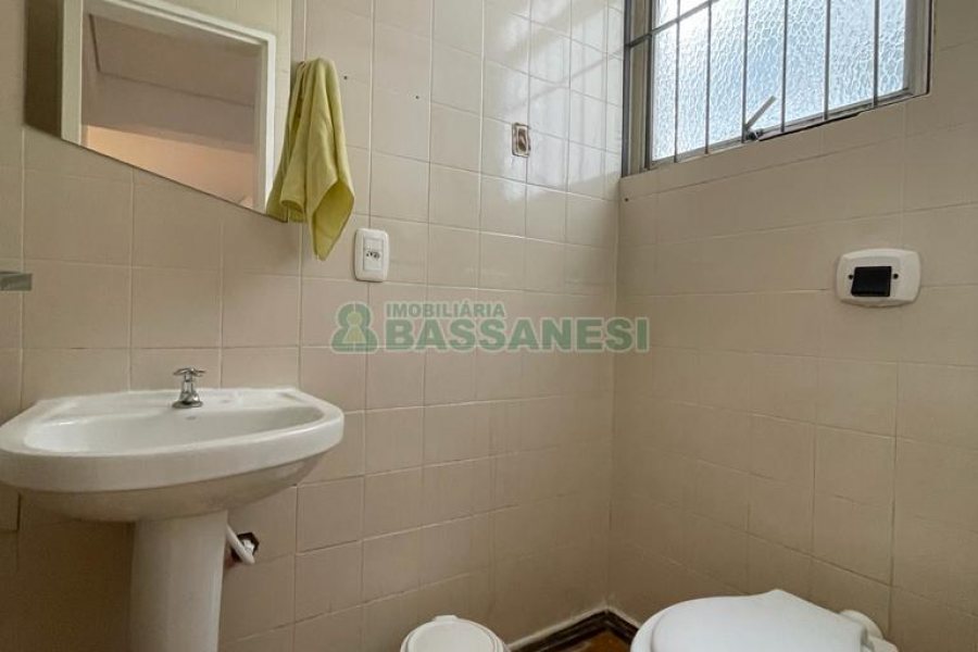 Sala Mobiliada com 60m², no bairro Centro em Caxias do Sul para Alugar