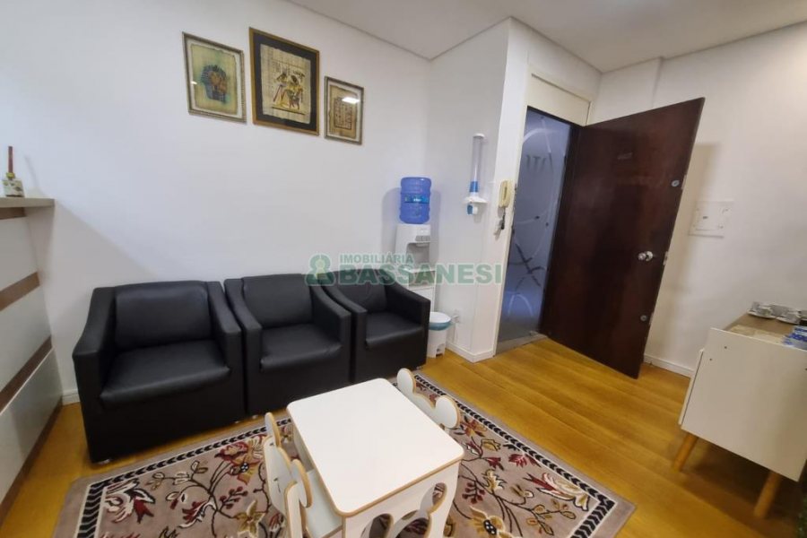Sala Mobiliada com 60m², no bairro Centro em Caxias do Sul para Alugar