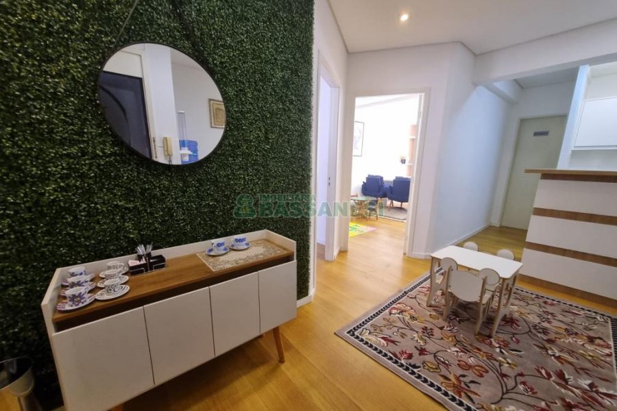 Sala Mobiliada com 60m², no bairro Centro em Caxias do Sul para Alugar