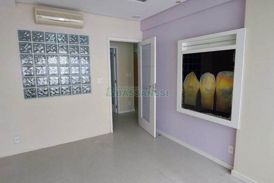 Sala com 50m², no bairro Centro em Caxias do Sul para Alugar