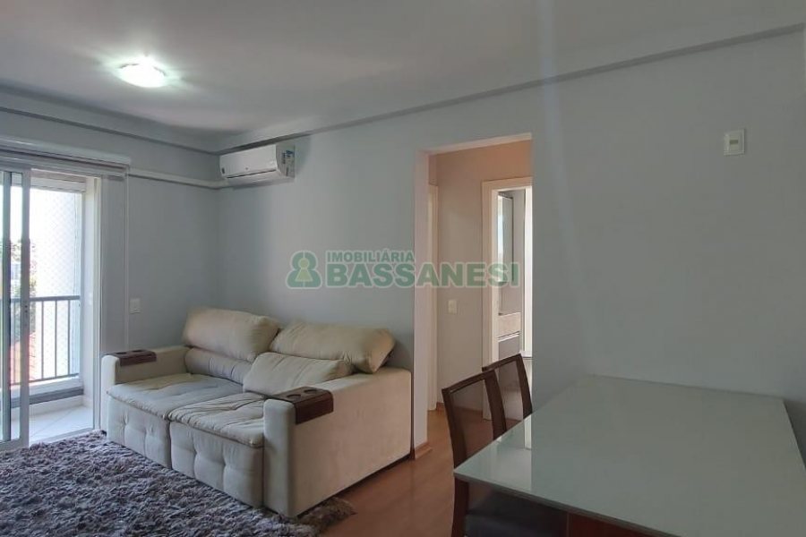 Apto Mobiliado com 63m², 2 dormitórios, 1 vaga, no bairro Petrópolis em Caxias do Sul para Alugar
