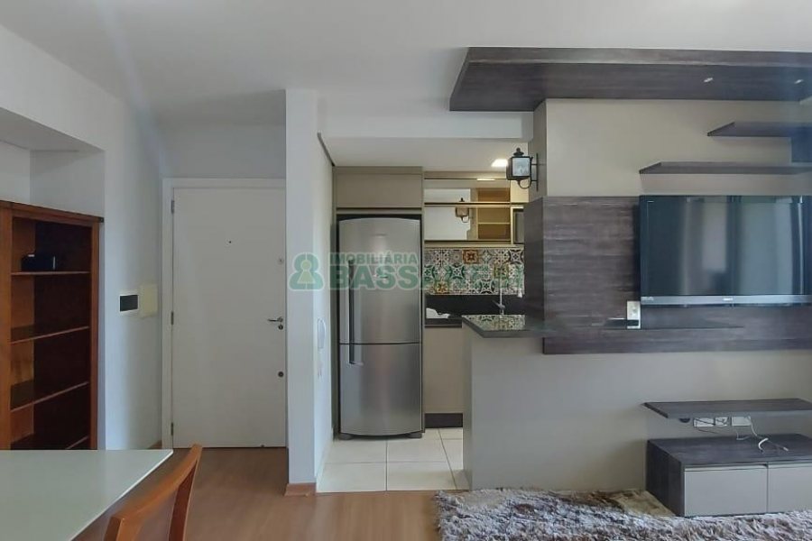 Apto Mobiliado com 63m², 2 dormitórios, 1 vaga, no bairro Petrópolis em Caxias do Sul para Alugar