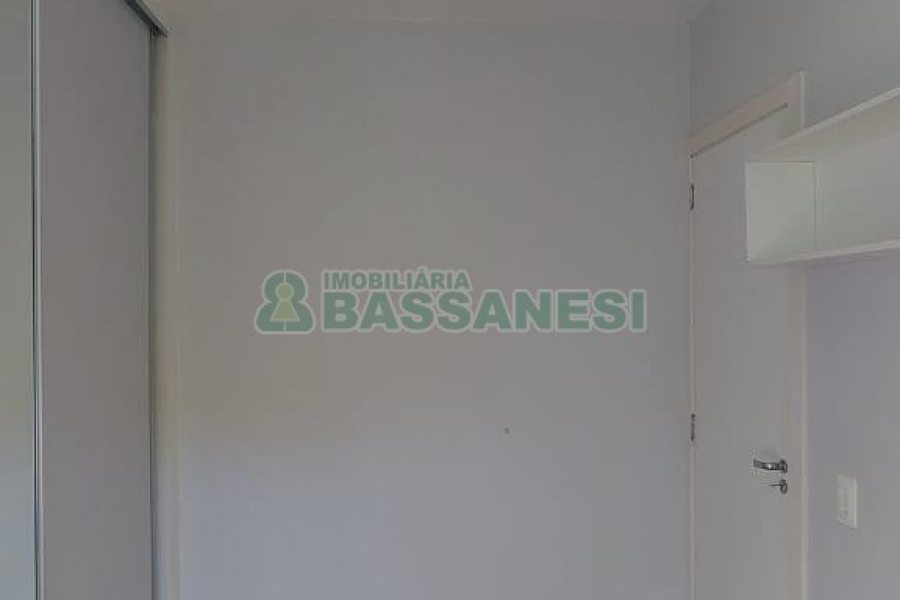 Apto Mobiliado com 63m², 2 dormitórios, 1 vaga, no bairro Petrópolis em Caxias do Sul para Alugar
