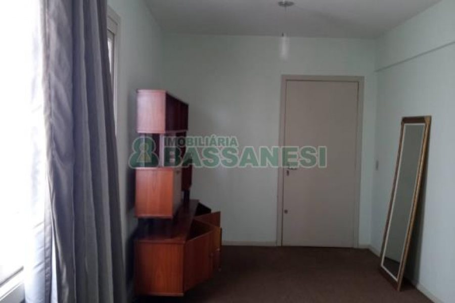 Apartamento, 2 dormitórios, no bairro São Pelegrino em Caxias do Sul para Comprar