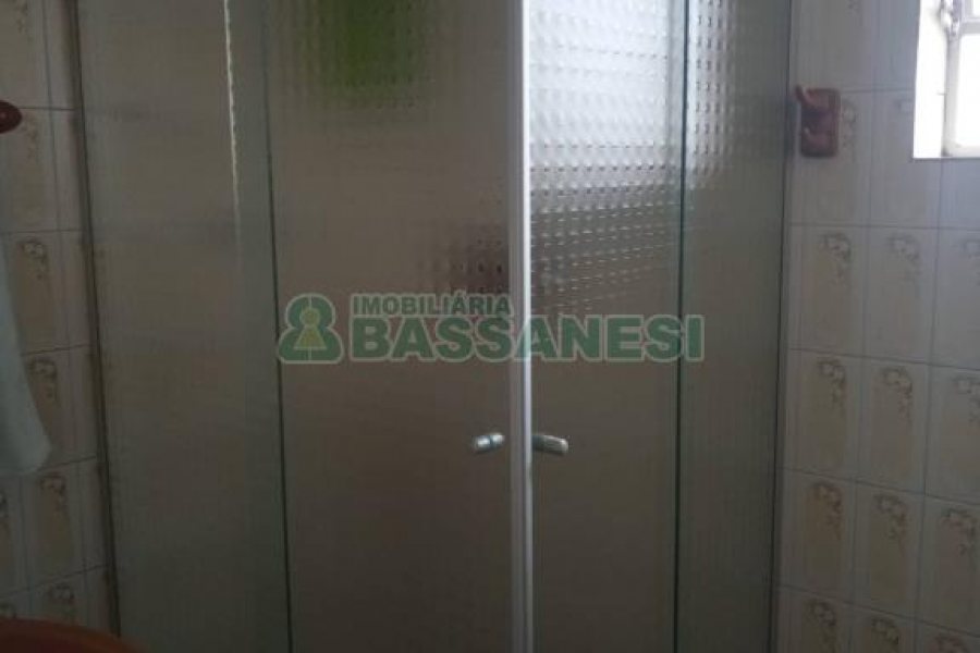 Apartamento, 2 dormitórios, no bairro São Pelegrino em Caxias do Sul para Comprar