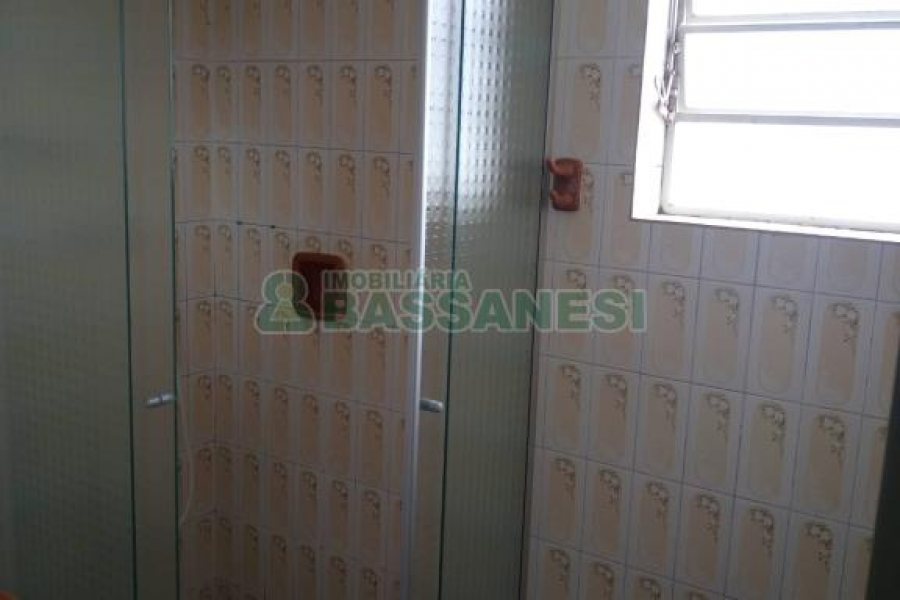 Apartamento, 2 dormitórios, no bairro São Pelegrino em Caxias do Sul para Comprar