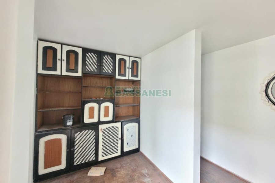 Casa com 360m², 3 dormitórios, 3 vagas, no bairro Marechal Floriano em Caxias do Sul para Alugar