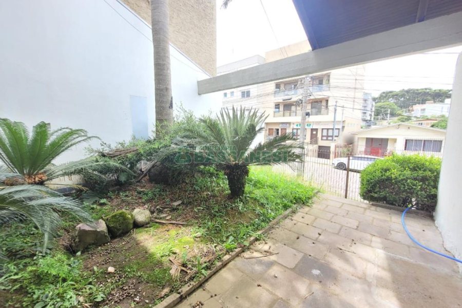 Casa com 360m², 3 dormitórios, 3 vagas, no bairro Marechal Floriano em Caxias do Sul para Alugar